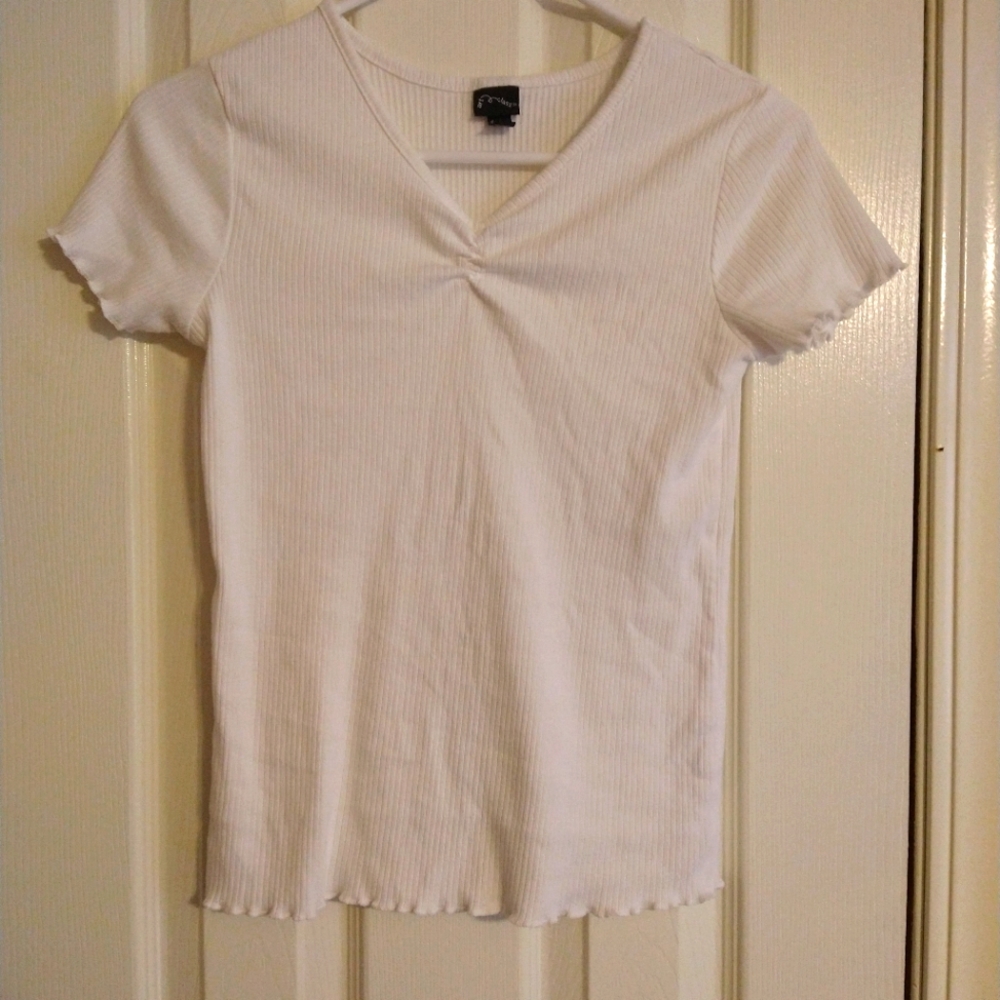 Ribbed white t-shirt